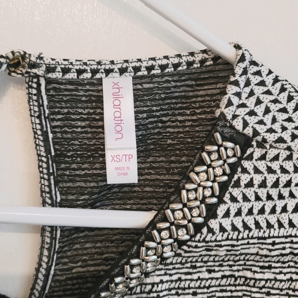 Beaded Neckline Dress - Picture 4 of 4